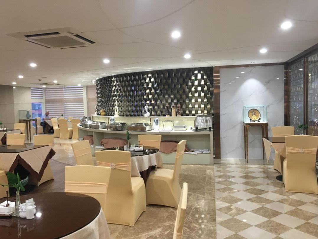 Vienna International Hotel Shenzhen Shuibei Екстер'єр фото